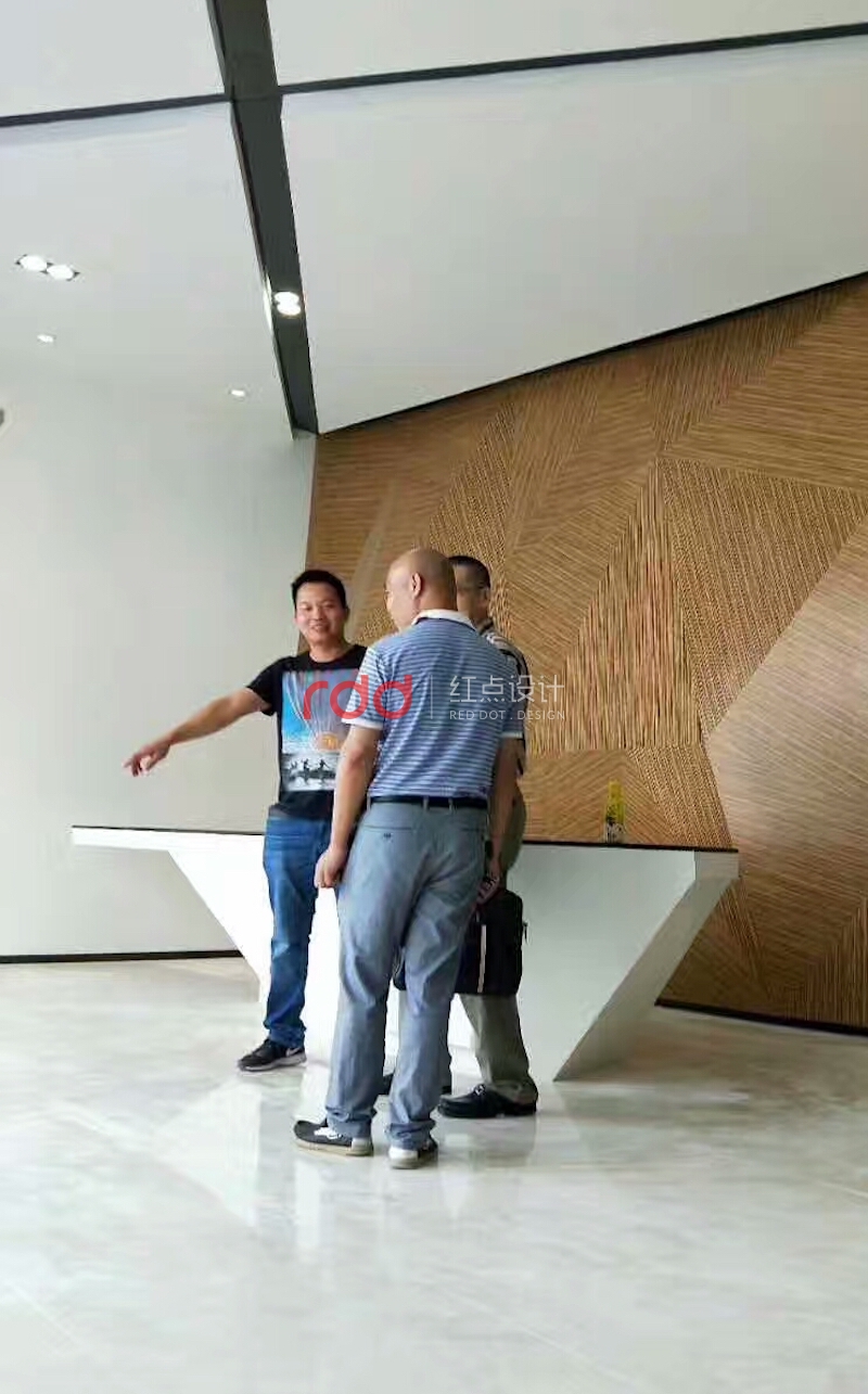中星集團來中山職院雙創中心辦公室裝修設計項目對工程驗收，對工程質量贊賞-2.jpg